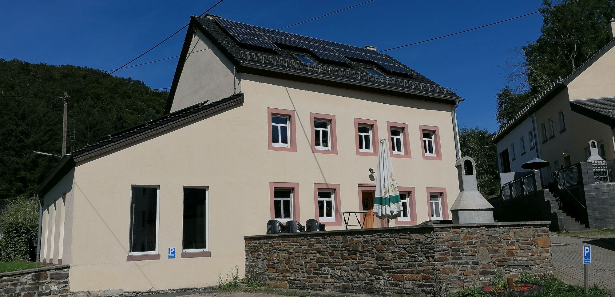 Eifel Landhaus im Felsenland Südeifel - Gruppenferienhaus & Familienferienhaus