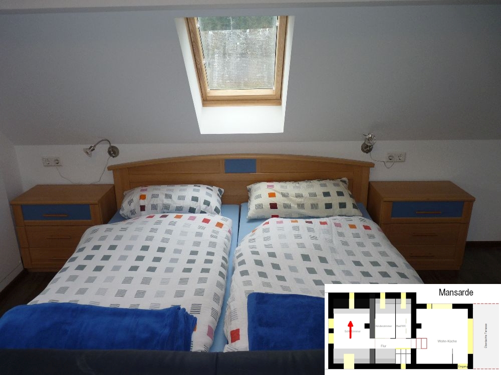 Ferienhaus Eifel - lichtdurchflutete Schlafzimmer Enz in der Mansarde